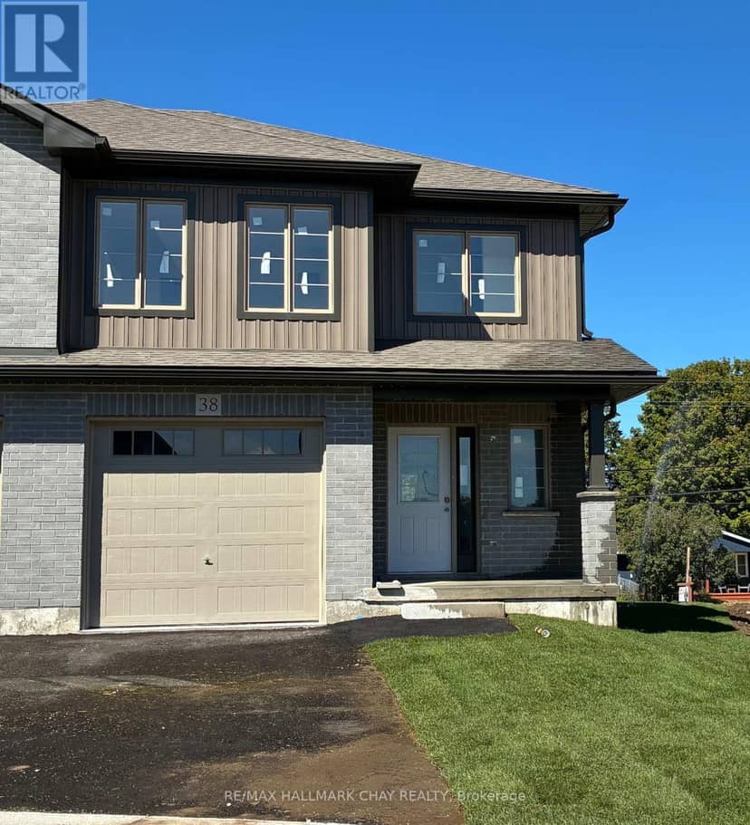 38 Strath Crescent — photo 1 of 25