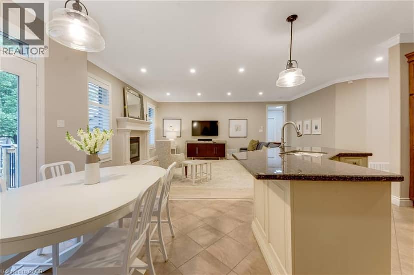213 EDGEWATER Crescent — photo 15 of 40