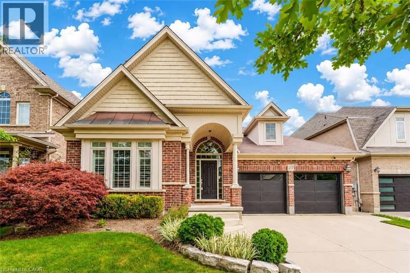 213 EDGEWATER Crescent, Kitchener, photo 2