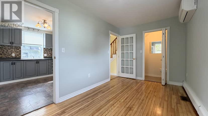 103 Russell Street — photo 10 of 27