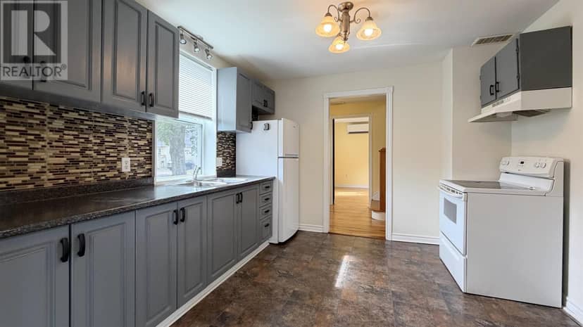 103 Russell Street — photo 12 of 27