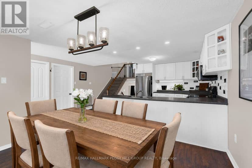 295 Galloway Boulevard — photo 3 of 18