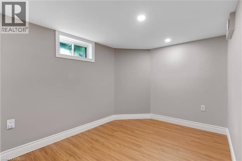 109 GLENARIFF Drive — photo 31 of 40