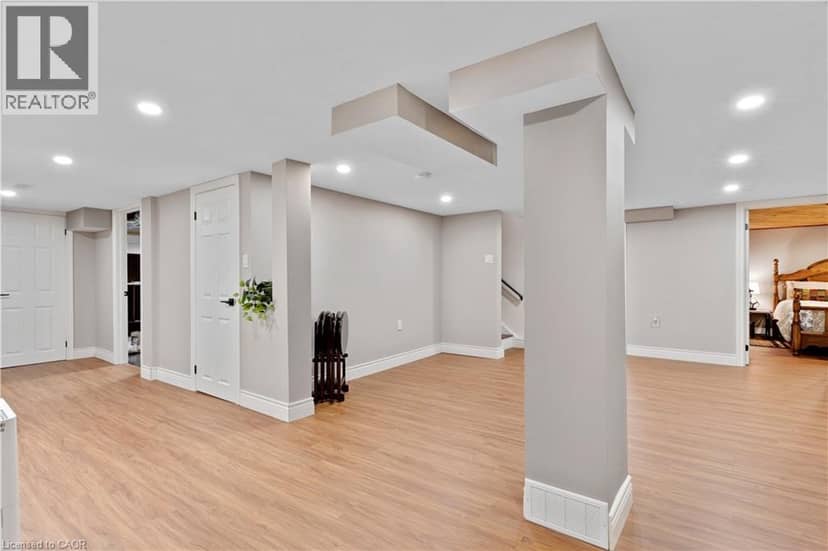 109 GLENARIFF Drive — photo 30 of 40