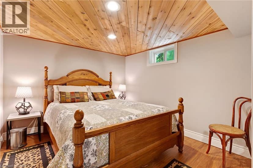 109 GLENARIFF Drive — photo 34 of 40