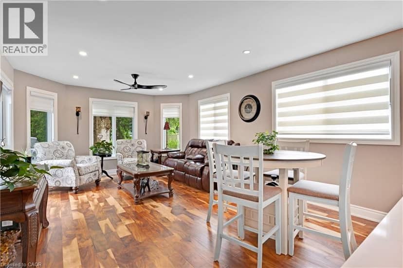 109 GLENARIFF Drive — photo 19 of 40