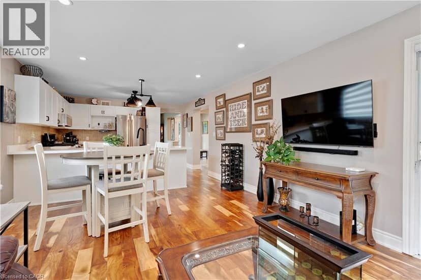 109 GLENARIFF Drive — photo 13 of 40