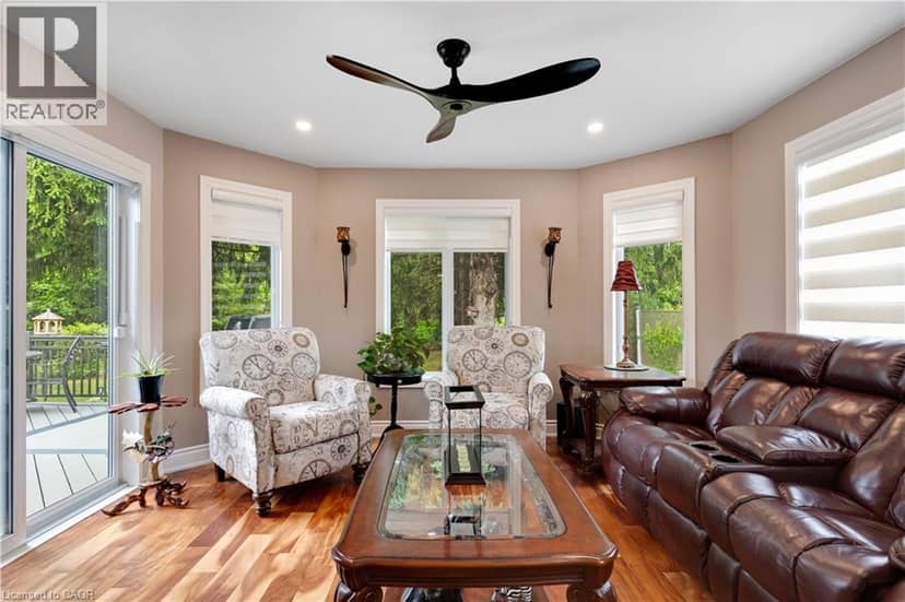 109 GLENARIFF Drive — photo 10 of 40