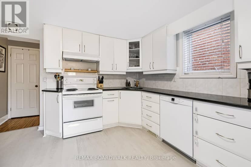 239 Wilbrod Street — photo 11 of 35