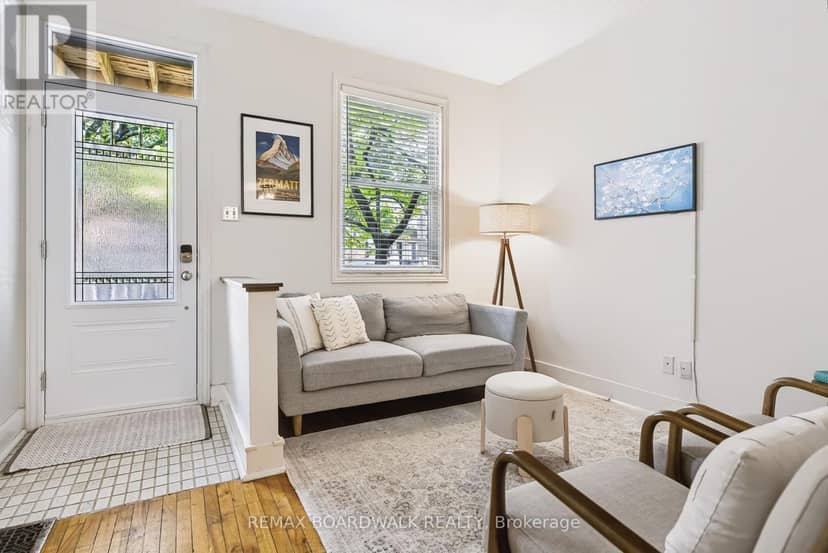 239 Wilbrod Street — photo 4 of 35