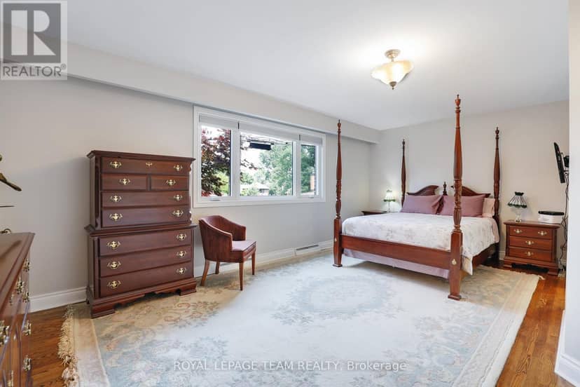 1939 Wembley Avenue — photo 29 of 40