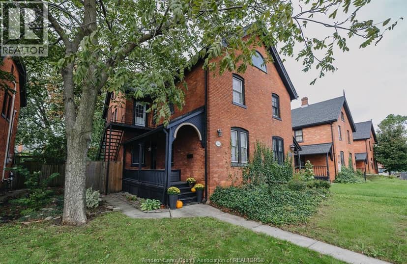 753 Walker ROAD — photo 1 of 36