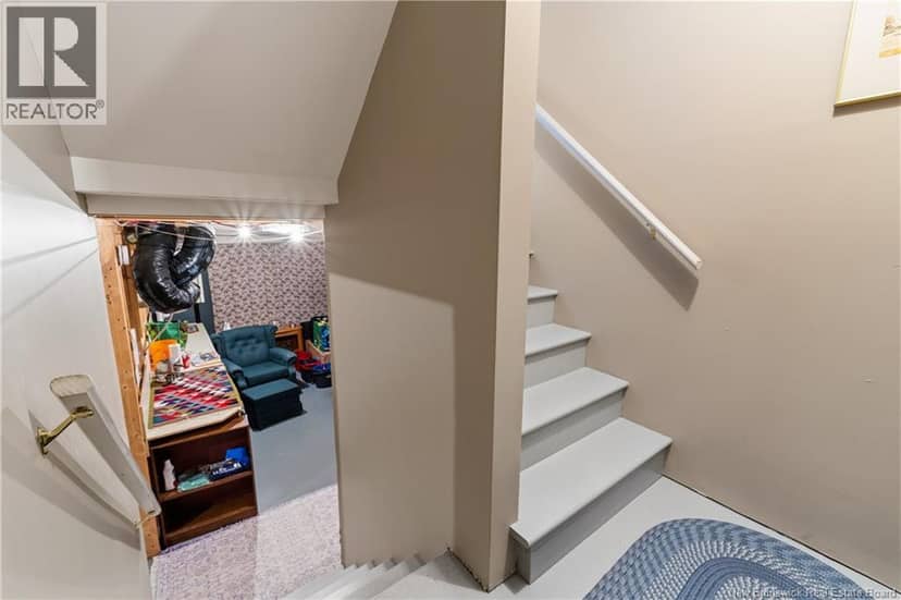 98 Firmin Crescent — photo 36 of 39