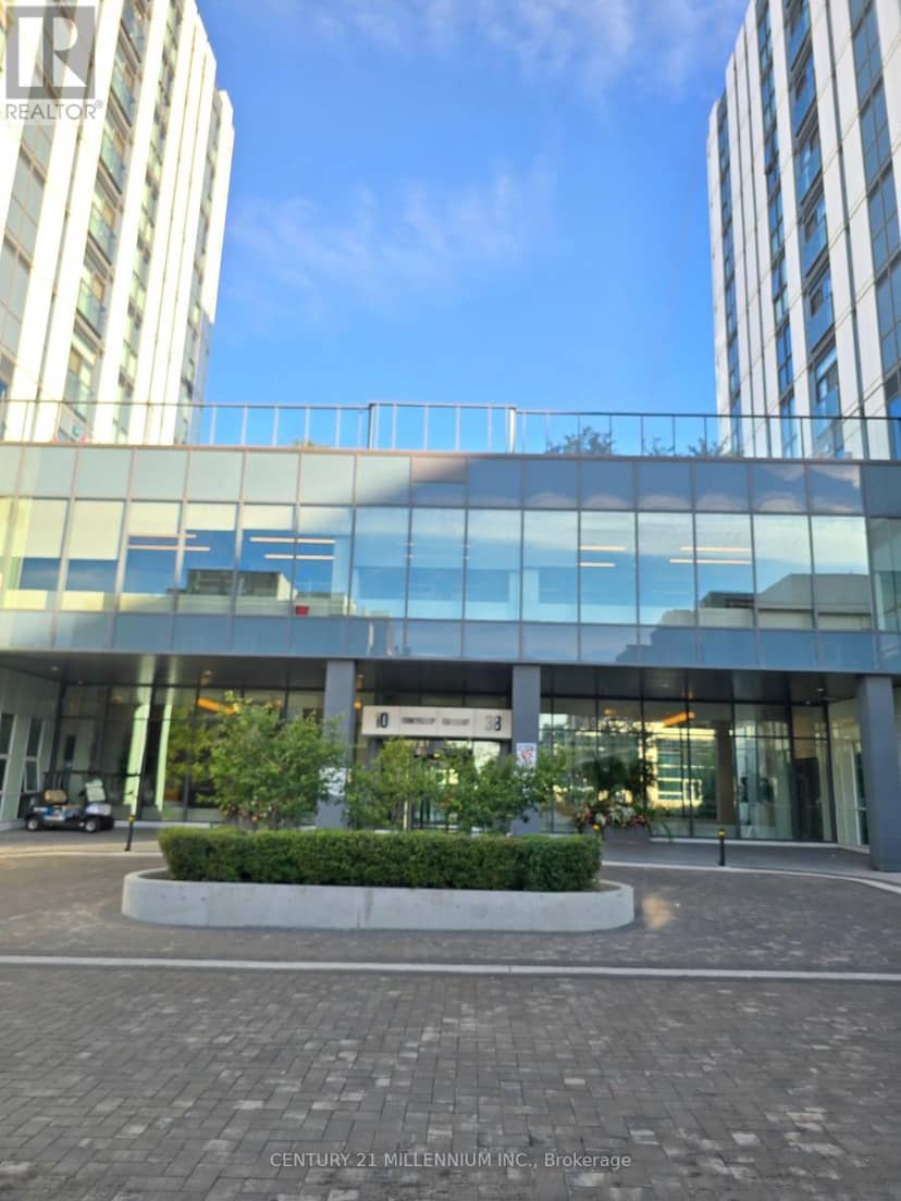 1019 - 38 Honeycrisp Crescent — photo 3 of 20