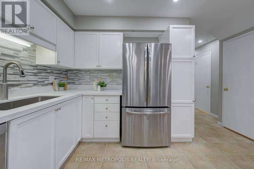 37 - 124 Gosling Gardens — photo 11 of 40