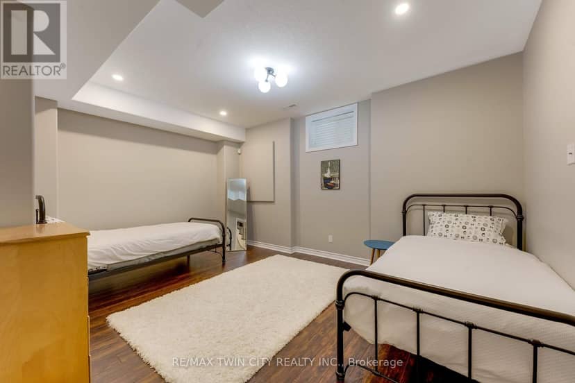 213 Edgewater Crescent — photo 38 of 40