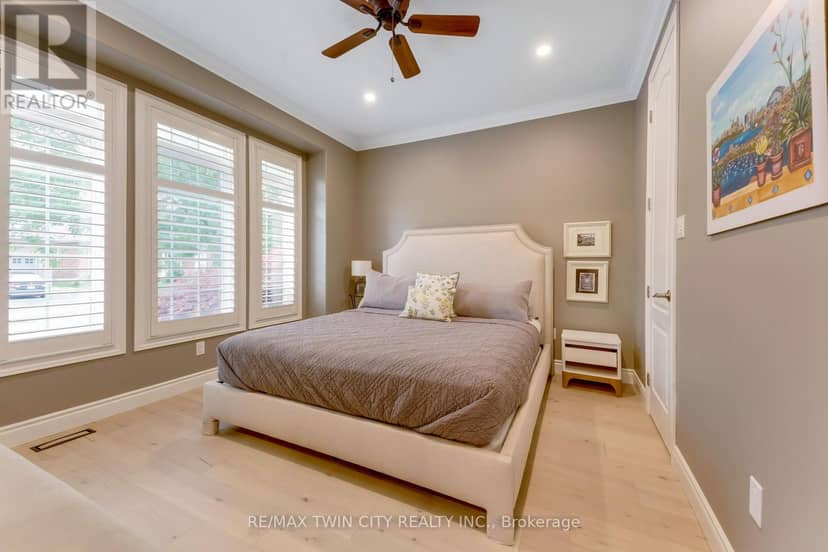 213 Edgewater Crescent — photo 5 of 40