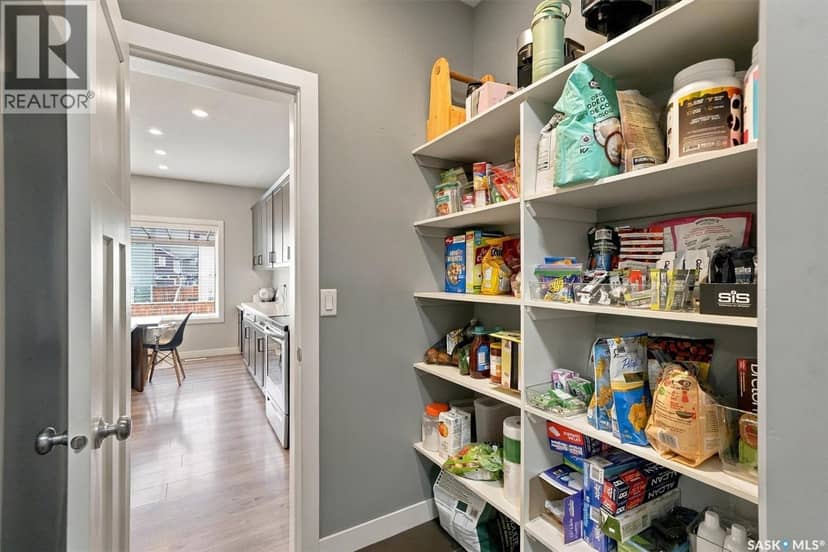 311 Dagnone CRESCENT — photo 12 of 40