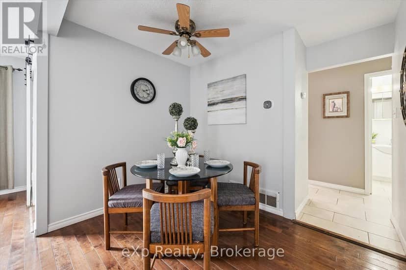 129 - 45 Marksam Road — photo 16 of 40