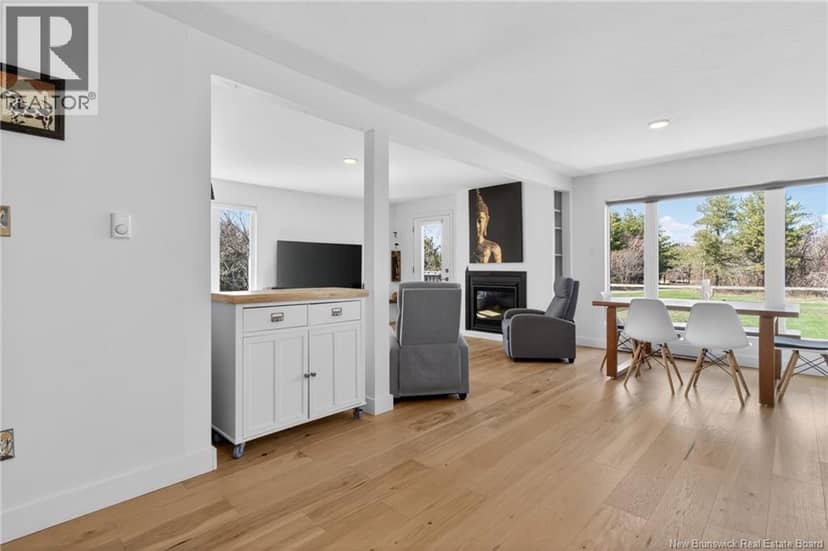 19 des Lauriers Road — photo 12 of 40