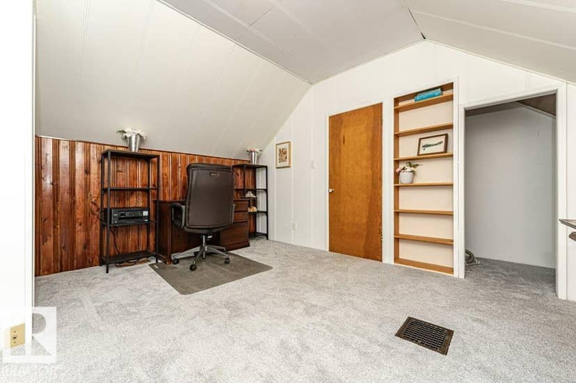 10507 67 AV NW — photo 30 of 40