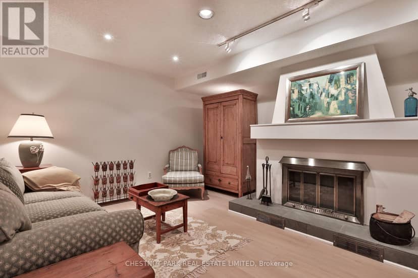 TH 5 - 95 Summerhill Avenue — photo 28 of 34