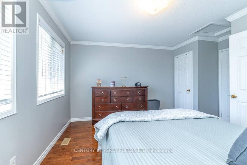 28 Rumi Crescent — photo 30 of 40