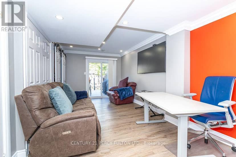 28 Rumi Crescent — photo 9 of 40