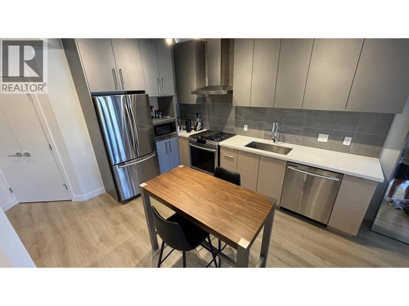 401 603 REGAN AVENUE, Coquitlam, photo 2