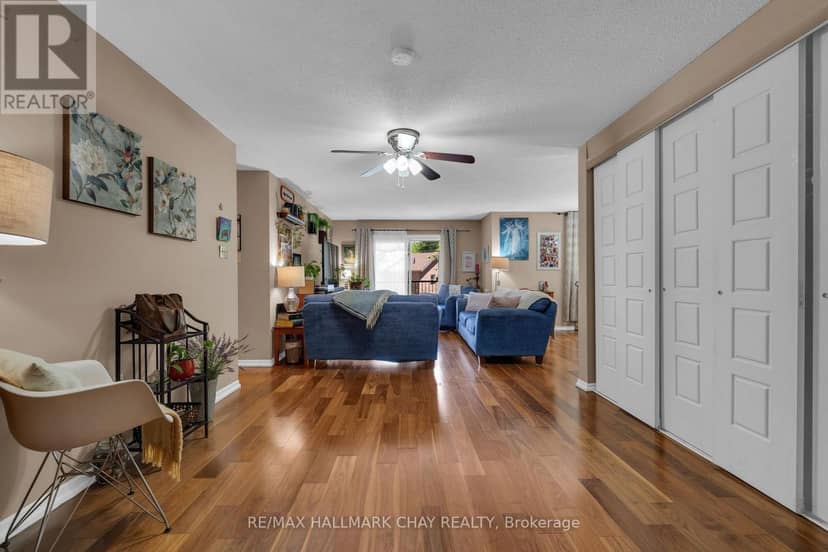 103 - 1 Quail Crescent — photo 3 of 32