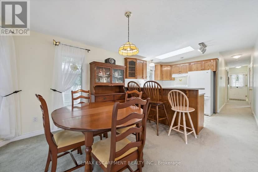 4 Spruce Avenue — photo 10 of 29