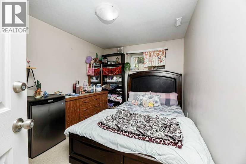 9 Lakeview Close — photo 15 of 18