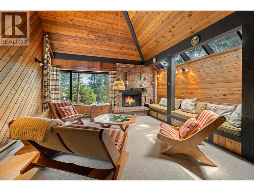 9230 PINETREE PLACE, Whistler