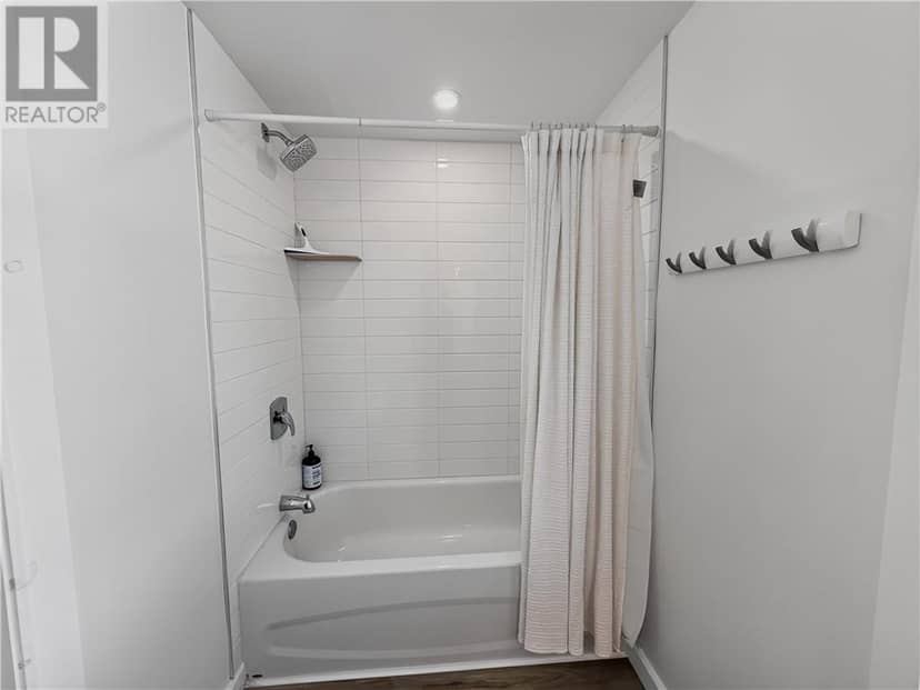 4 Eleanor Street — photo 36 of 40