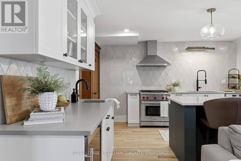 125 Pine Street — photo 17 of 40