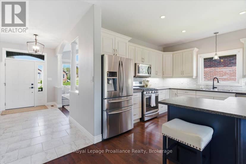 109 Pinnacle Street — photo 12 of 40
