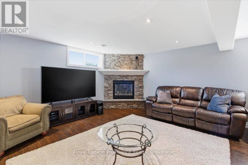 109 Pinnacle Street — photo 37 of 40