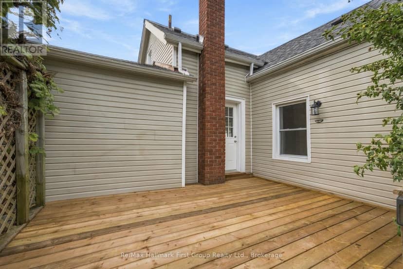 344 D'Arcy Street — photo 28 of 35