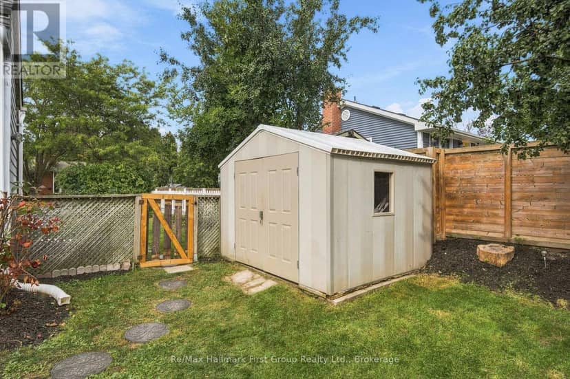 344 D'Arcy Street — photo 31 of 35