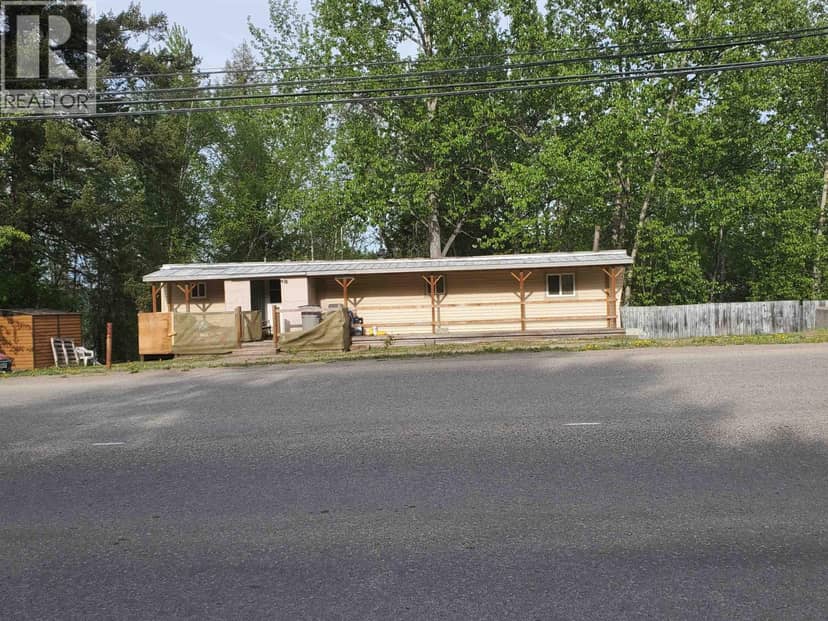 1060 WEST FRASER ROAD, Quesnel, photo 2
