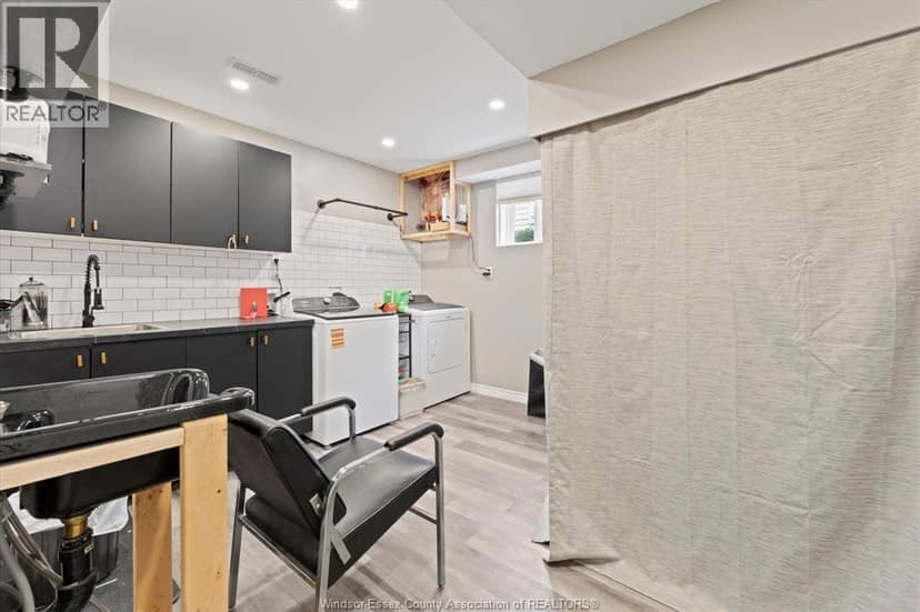 98 Hazel Crescent — photo 27 of 38