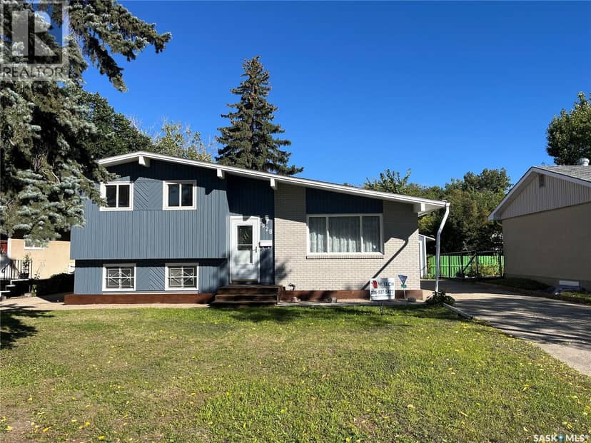 East 1928 Dewdney Avenue E, Regina