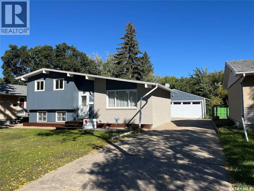 East 1928 Dewdney Avenue E, Regina, photo 2
