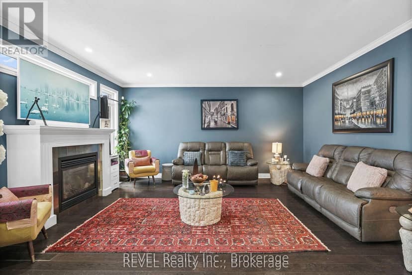 6600 Richard Crescent — photo 12 of 40