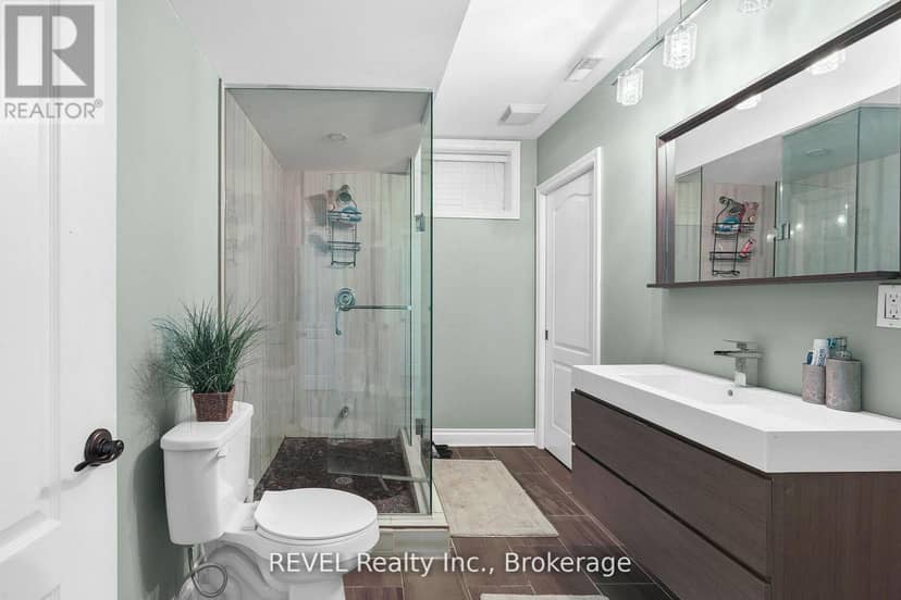 6600 Richard Crescent — photo 37 of 40