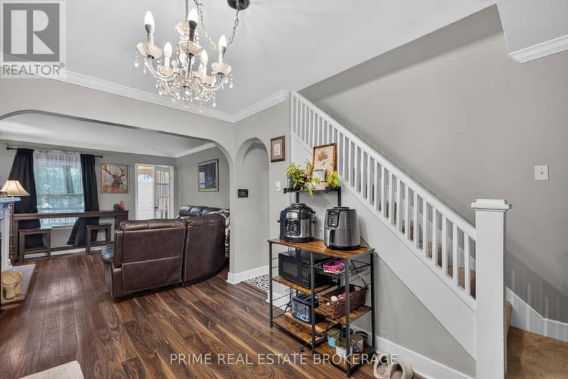 586 Cheapside Street — photo 7 of 34