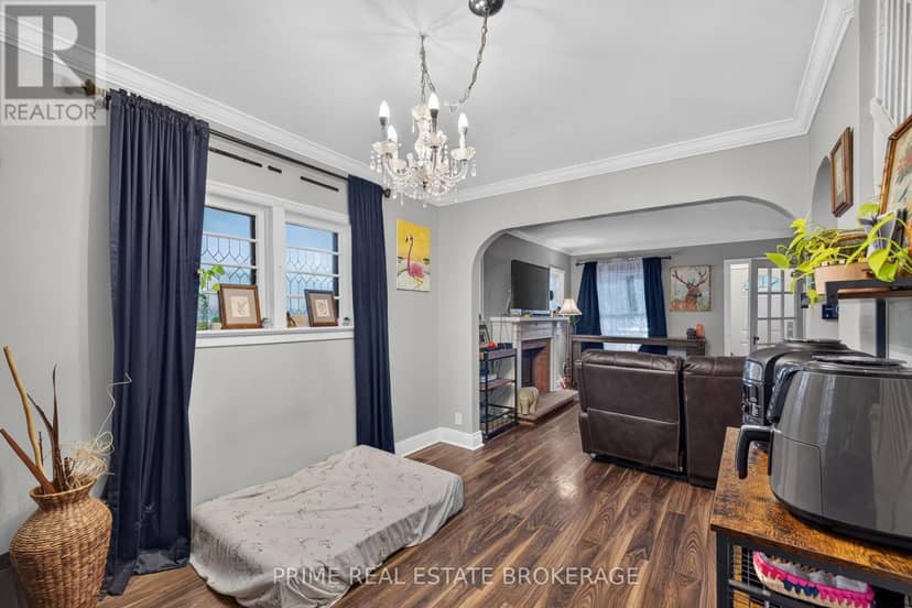 586 Cheapside Street — photo 8 of 34