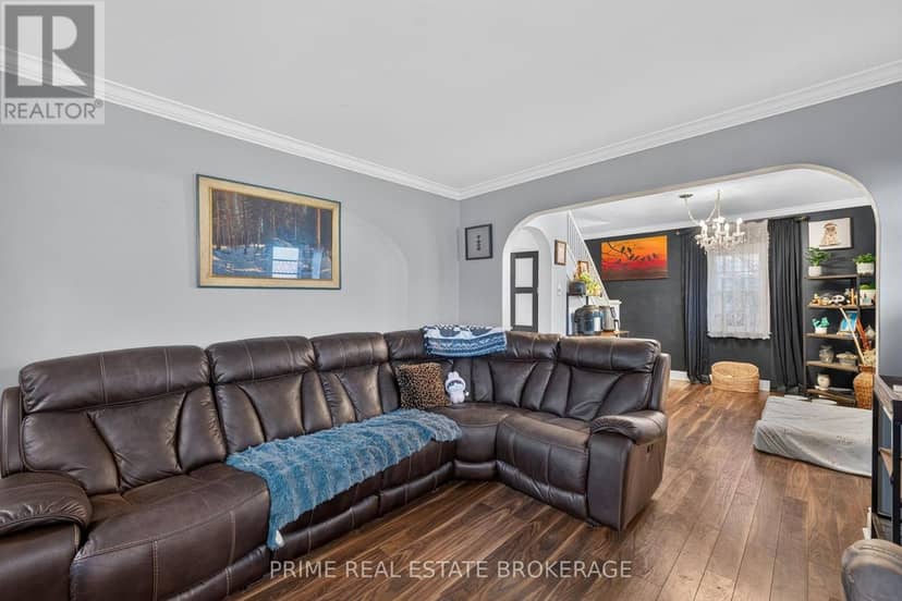 586 Cheapside Street — photo 5 of 34