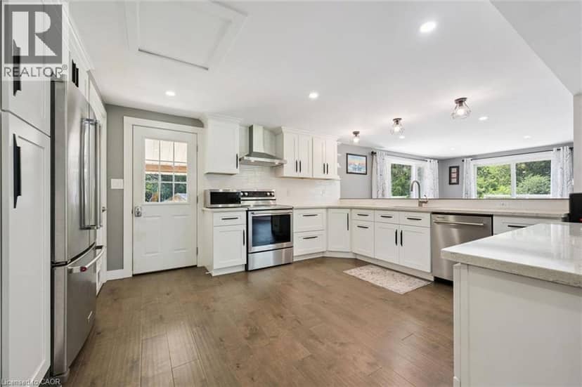 14 ASH Street, Eden Mills, photo 6