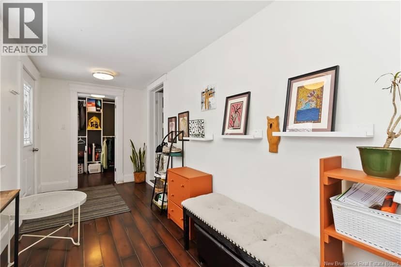 114 Pleasant Street — photo 3 of 40